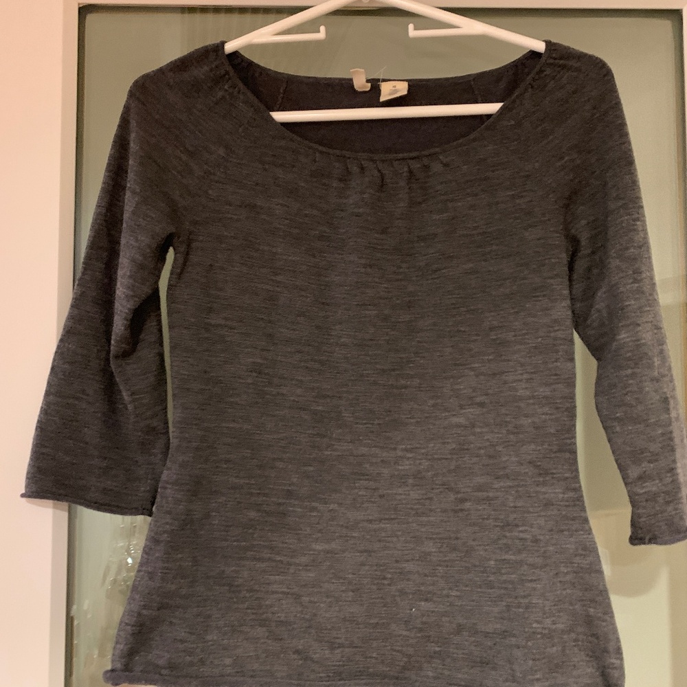 GRAY KNITTED TOP
